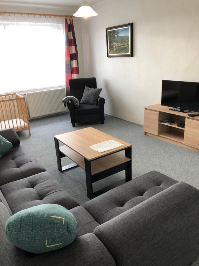 Apartman Orlik Nad Vltavou Exteriör bild
